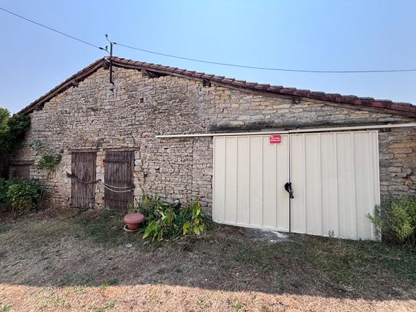 Maison de Campagne, Dépendances, Terrain et Potentiel de Gîte / Maison d'Hôtes Chatain