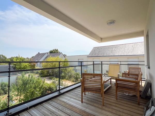 A VENDRE Maison contemporaine à Trélazé, 5 chambres dont une au rez-de-chaussée, garage jardin et dépendance