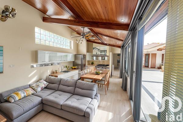 Maison traditionnelle 7 pièces de 145 m² à La Teste-de-Buch (33260)