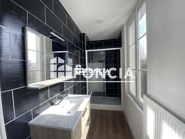 Location Appartement 4 pièces 88.6 m² - 18 AVENUE FOREST Charleville Mezieres 08000