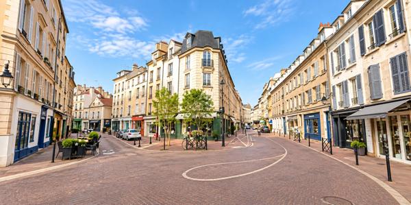 À vendre Studio de charme en plein coeur de Saint-Germain-en-Laye 190 000 € **  - Référence  18798