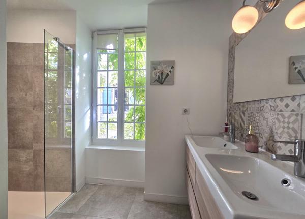 Superbe Maison de village avec terrasse et patio