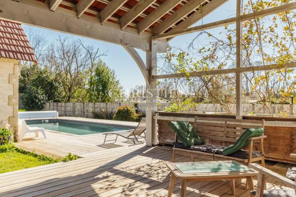 BOULIAC – SPLENDIDE DEMEURE – PISCINE – PARC DE 6000 M2