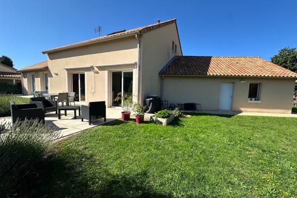 Maison d'architecte de 176 m² , Quartier résidentiel recherché à Saint-Benoît