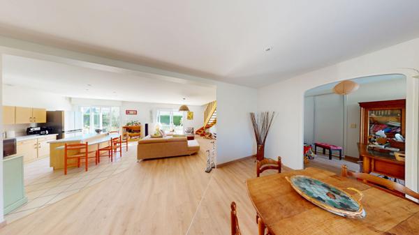 Maison d'architecte de 176 m² , Quartier résidentiel recherché à Saint-Benoît