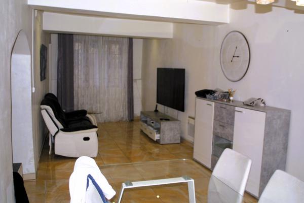 Immeuble 14 pièces - 207 m²