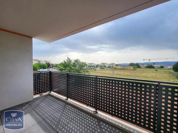 Appartement à louer 2 pièces 42.14m² Le Luc (83340)