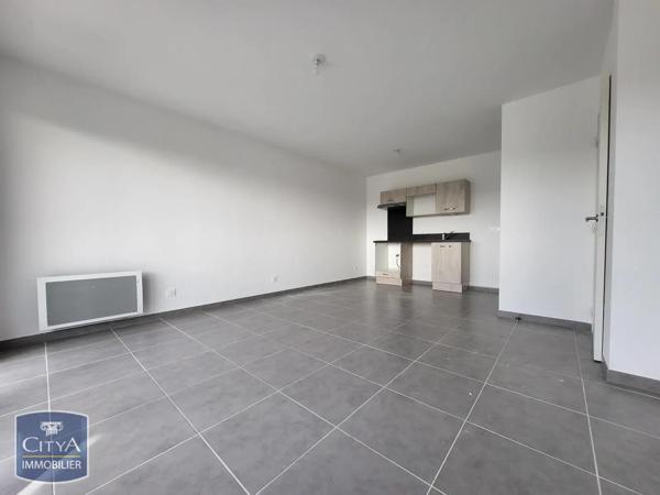 Appartement à louer 2 pièces 42.14m² Le Luc (83340)