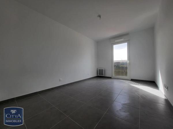 Appartement à louer 2 pièces 42.14m² Le Luc (83340)