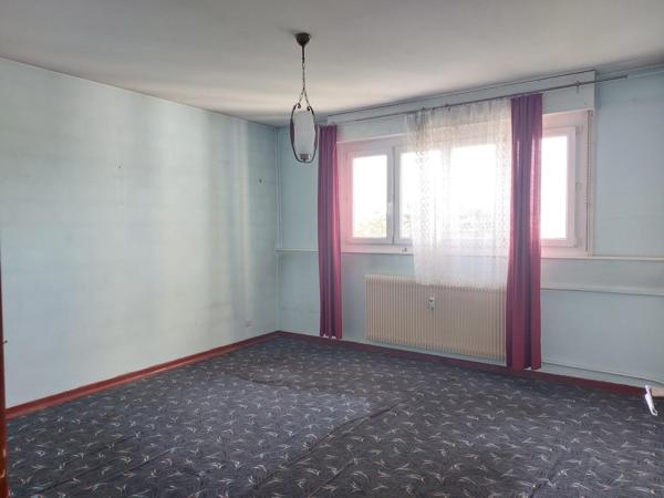 Appartement 4 pièces de 100 m² avec balcon et loggia