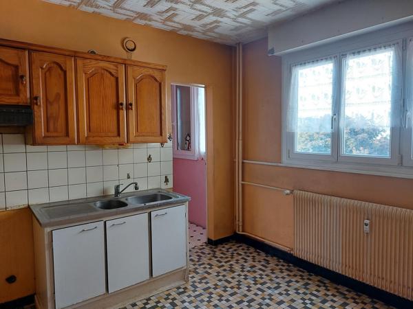 Appartement 4 pièces de 100 m² avec balcon et loggia