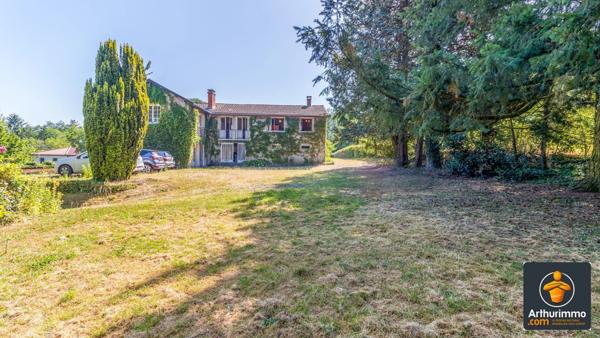 Vente Maison 8 pièces 240 m2 à Saint-Genis-Laval