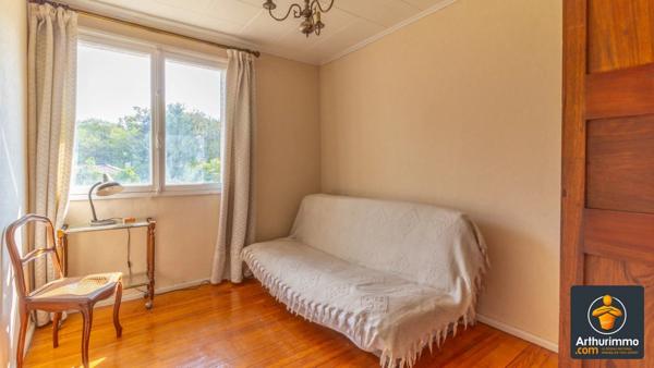 Vente Maison 8 pièces 240 m2 à Saint-Genis-Laval