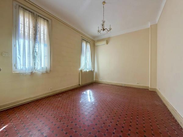 Idéal investisseur - Maison de ville à rénover avec jardin - 83300 Draguignan - Réf 87115809