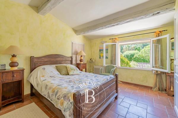Aix-en-Provence, Maison 4 Chambres -  297 m² à vendre