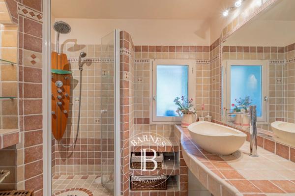Aix-en-Provence, Maison 4 Chambres -  297 m² à vendre