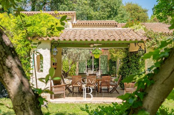 Aix-en-Provence, Maison 4 Chambres -  297 m² à vendre