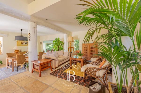 Aix-en-Provence, Maison 4 Chambres -  297 m² à vendre