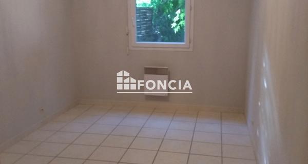 Location Appartement 2 pièces 46.03 m² - Rochefort-du-gard 30650