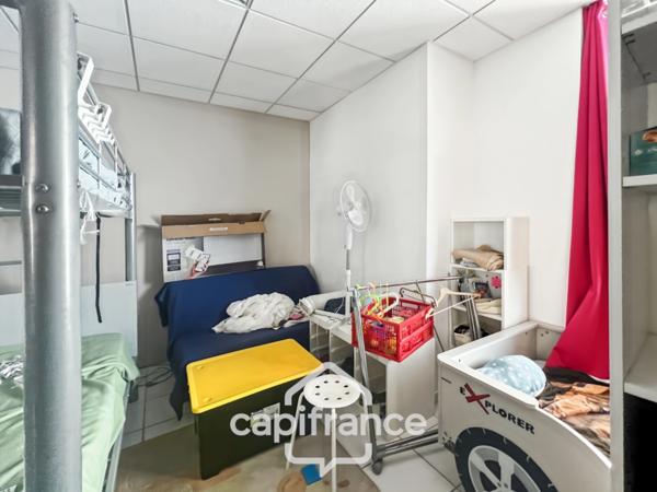 Local/bureau à vendre LA LONDE LES MAURES (83) - MURS À VENDRE