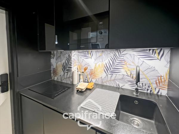 Local/bureau à vendre LA LONDE LES MAURES (83) - MURS À VENDRE