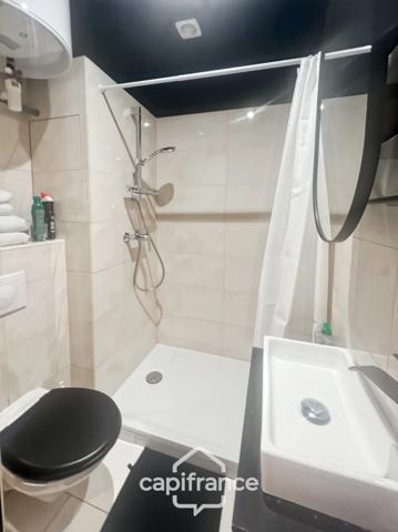 Local/bureau à vendre LA LONDE LES MAURES (83) - MURS À VENDRE