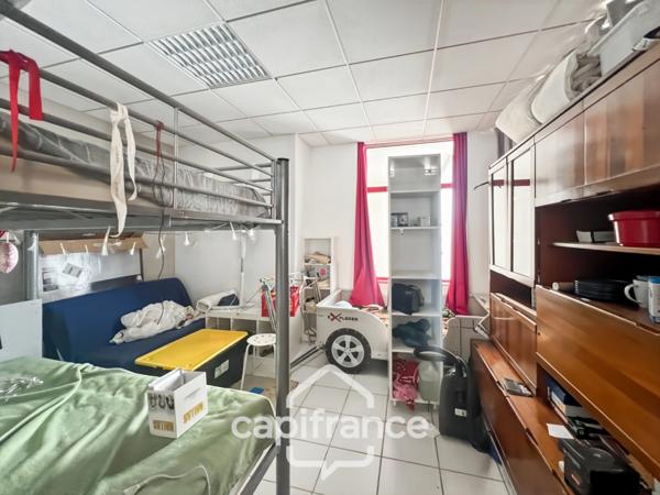 Local/bureau à vendre LA LONDE LES MAURES (83) - MURS À VENDRE