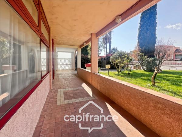 Local/bureau à vendre LA LONDE LES MAURES (83) - MURS À VENDRE