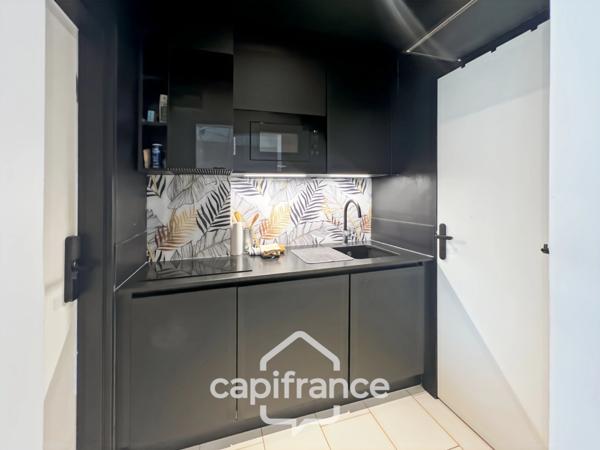 Local/bureau à vendre LA LONDE LES MAURES (83) - MURS À VENDRE