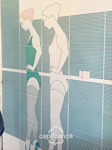 Local/bureau à vendre LA LONDE LES MAURES (83) - MURS À VENDRE