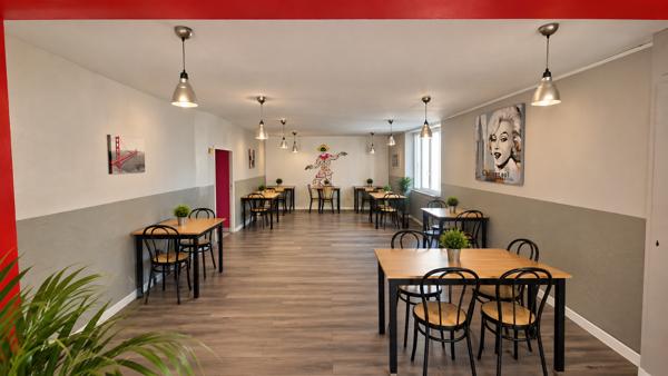 RENAZÉ – IMMEUBLE 221 m² AU CŒUR DE LA VILLE – LOCAL COMMERCIAL, HABITATION ET GARAGE