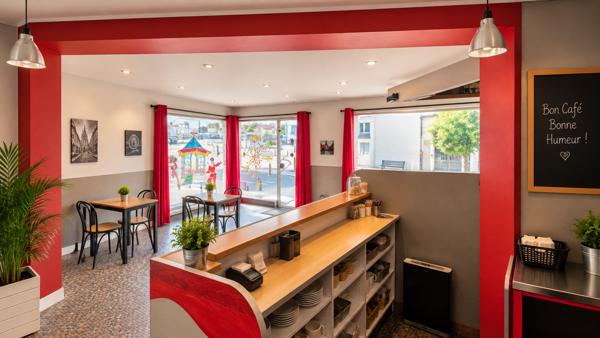 RENAZÉ – IMMEUBLE 221 m² AU CŒUR DE LA VILLE – LOCAL COMMERCIAL, HABITATION ET GARAGE