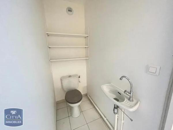 Appartement à louer 1 pièce 33.38m² Saint-Laurent-du-Var (06700)