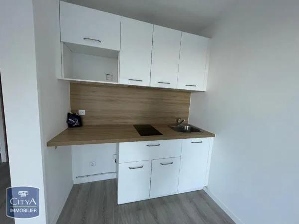 Appartement à louer 1 pièce 33.38m² Saint-Laurent-du-Var (06700)