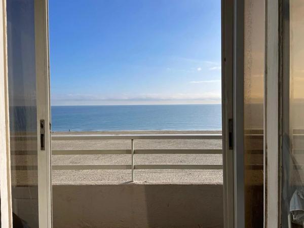 Vente                                                      Appartement
                        
                     1 pièces                                         à Canet-en-Roussillon