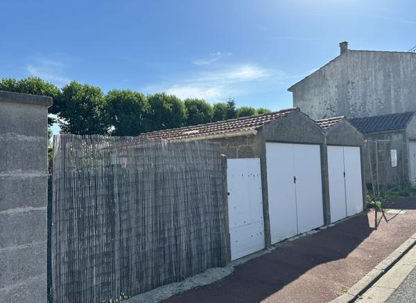 Terrain + garage - Rochefort 236 m2