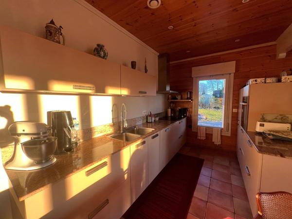 Maison sans travaux dans un cadre verdoyant