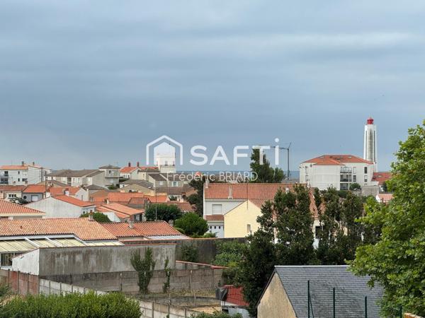 Quartier la Chaume, Vue mer. T4 avec parking, cave