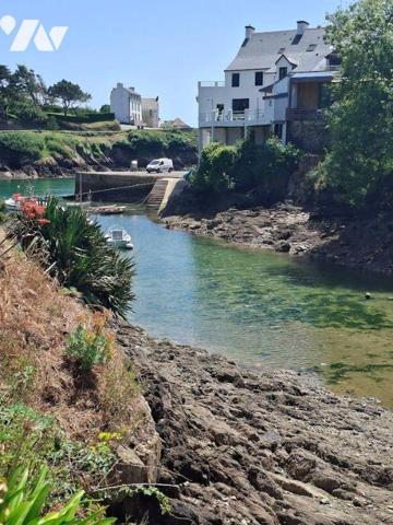 DOELAN- VUE SUR LE PORT - Maison d'habitation avec jolie vue Mer et Port composée d'un espace c...