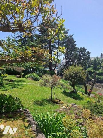 DOELAN- VUE SUR LE PORT - Maison d'habitation avec jolie vue Mer et Port composée d'un espace c...