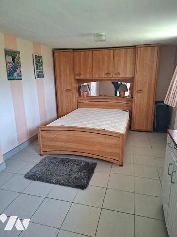 DOELAN- VUE SUR LE PORT - Maison d'habitation avec jolie vue Mer et Port composée d'un espace c...