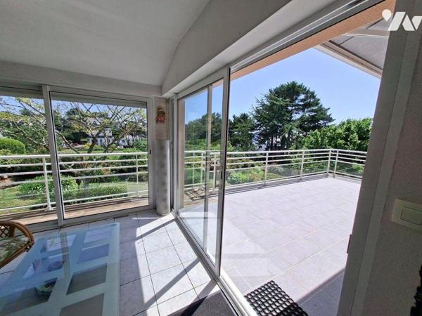 DOELAN- VUE SUR LE PORT - Maison d'habitation avec jolie vue Mer et Port composée d'un espace c...