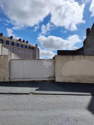 Parking / Box à louer à Roche-sur-Yon (85000)
