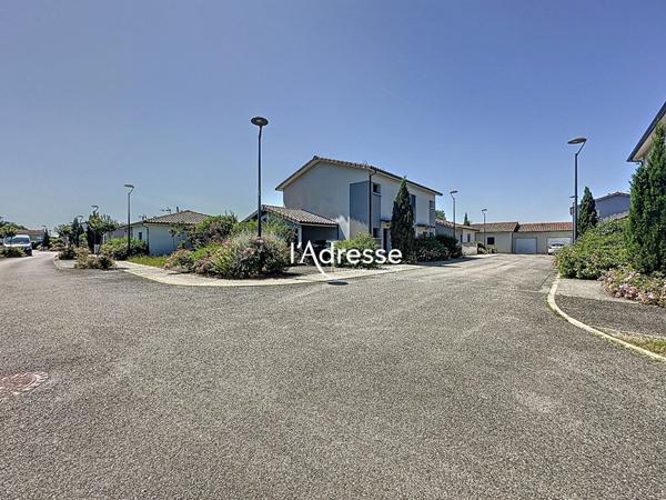 Exclusivité l'Adresse Immobilier - Maison T4 Plain Pied de 85.67m² dans une impasse au calme sans vis à vis