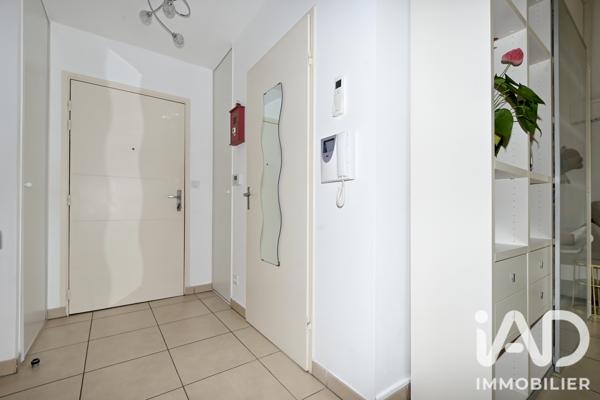 Appartement à vendre 3 pièces 74 m² Décines-Charpieu