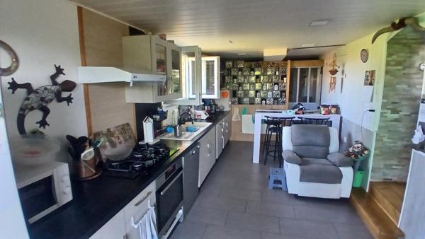 Maison à LANOBRE, 15270 - 6 pièces 174m²
