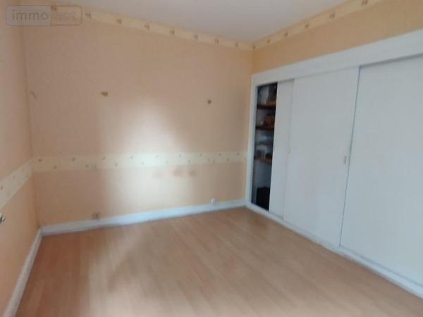 Appartement à vendre à Guingamp dans les Côtes-d'Armor (22200), ref : 00409FR   
centre ville