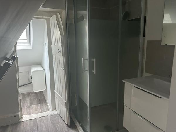 A louer - Studio avec coin chambre - Angers hyper centre-ville