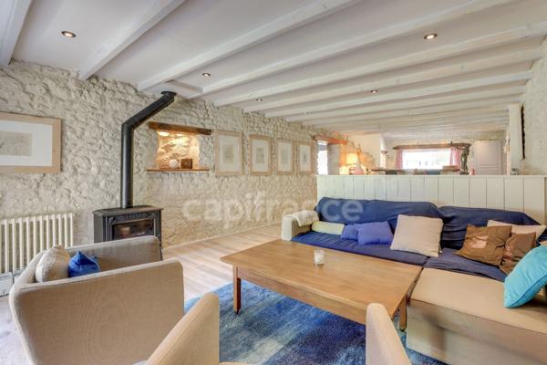 Dpt Charente Maritime (17), à vendre SAINT SULPICE DE ROYAN - Villa Charentaise de 267 m² - Terrain de 958,00 m²