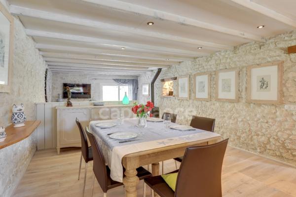 Dpt Charente Maritime (17), à vendre SAINT SULPICE DE ROYAN - Villa Charentaise de 267 m² - Terrain de 958,00 m²